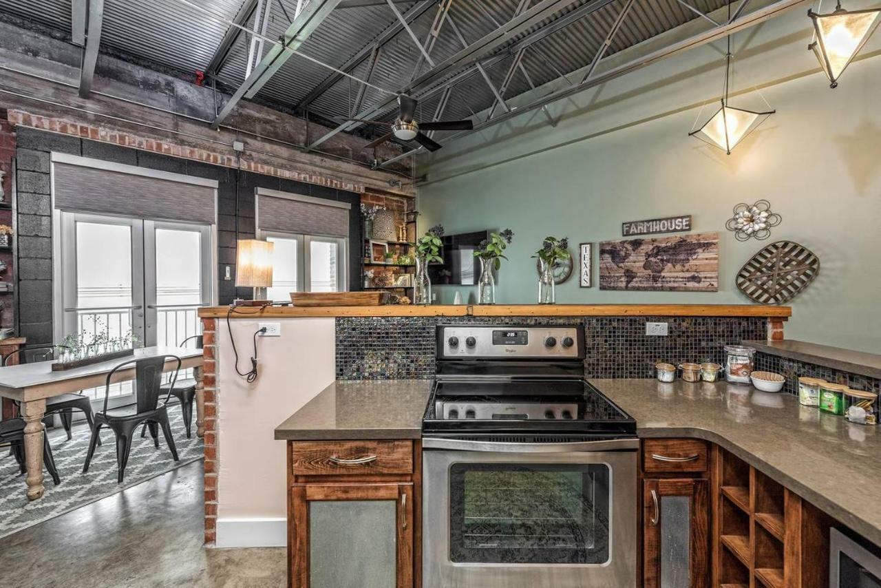 Green Door Lofts -Magnolia Loft, Silos/Downtown Waco Εξωτερικό φωτογραφία
